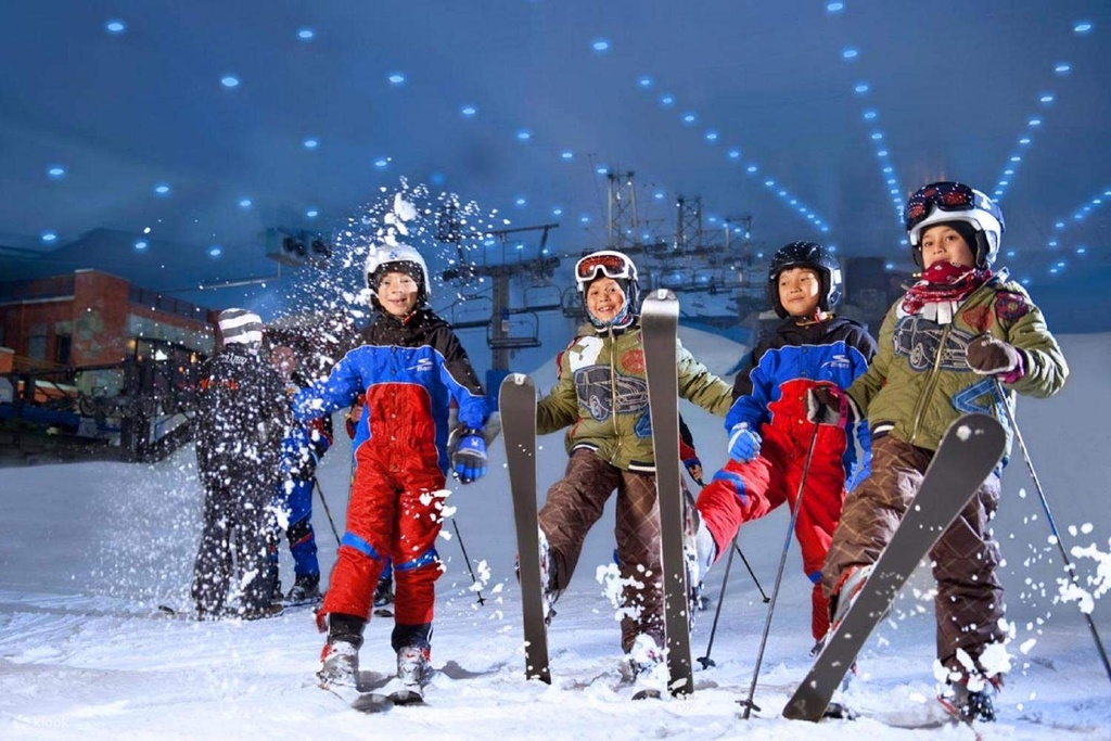 Ski Dubai Snow Fun Pass + Burj Khalifa At The Top Tickets 