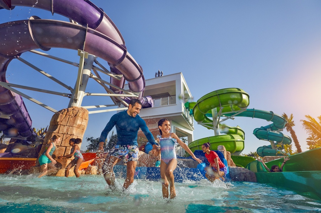 Aquaventure Waterpark Tickets + Dining at Atlantis Restaurants 