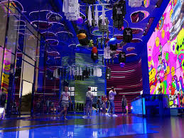 House of Hype + Dubai Aquarium & Underwater Zoo with Penguin Cove Tickets 