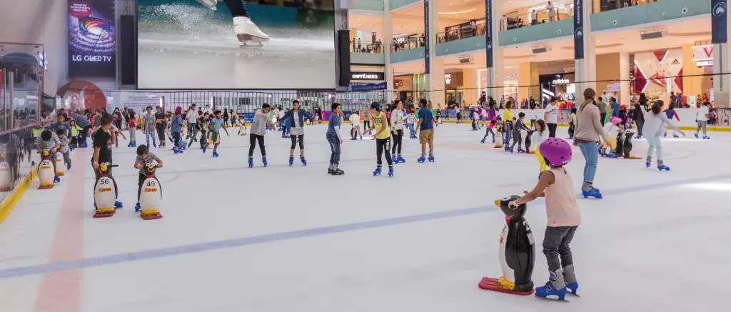 2123587a90cdcf22859cbb121b27ff2e-Dubai-Ice-Rink-3.webp